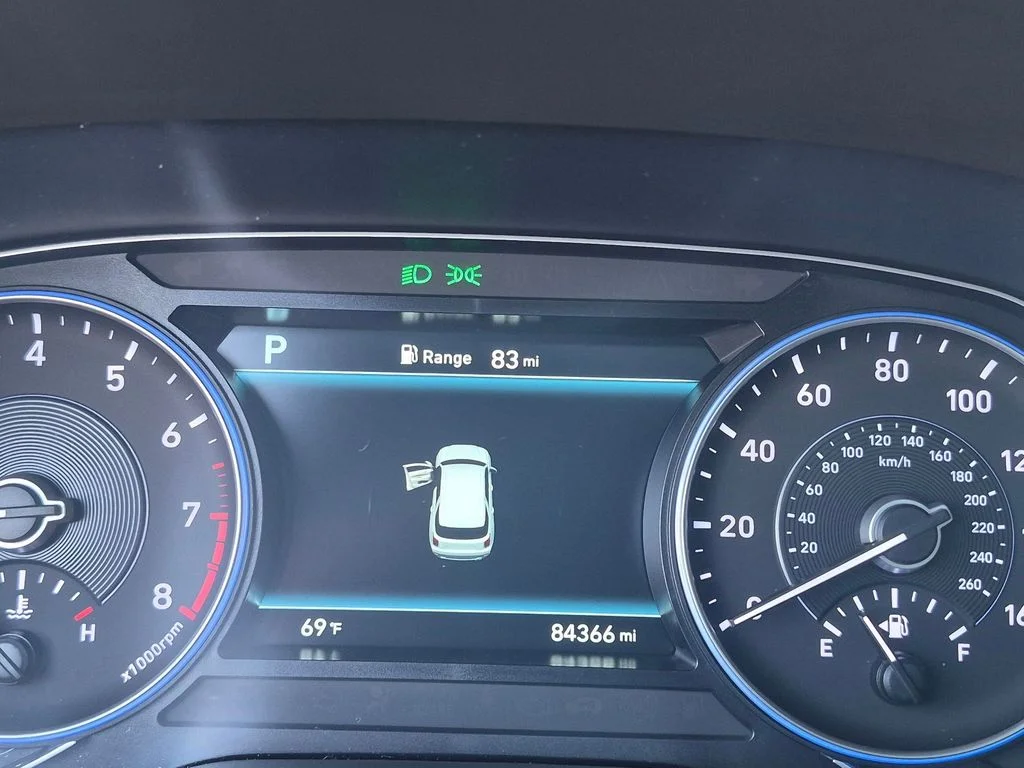 Used 2021 Black Hyundai SEL image 13