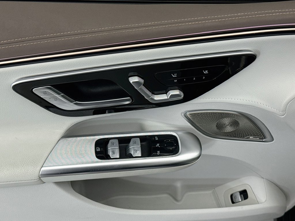 Certified Used 2023 Black Mercedes-Benz 500 Sedan image 22