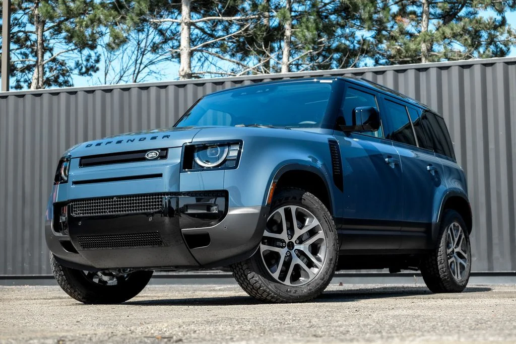 New 2026 Tasman Blue Land Rover S image 1