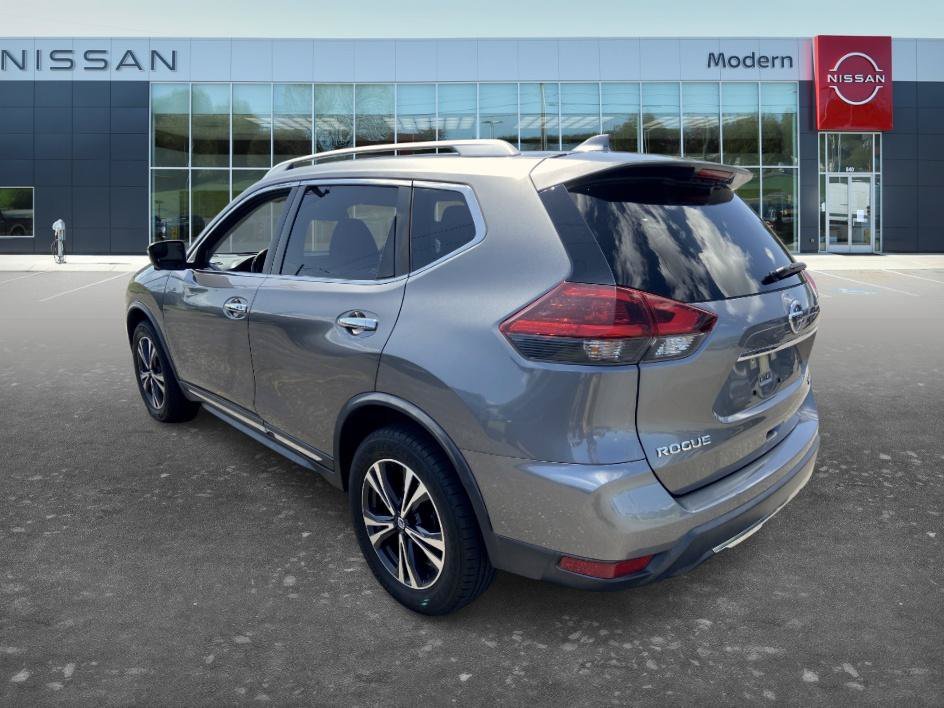 Used 2018 Gun Metallic Nissan SL image 6