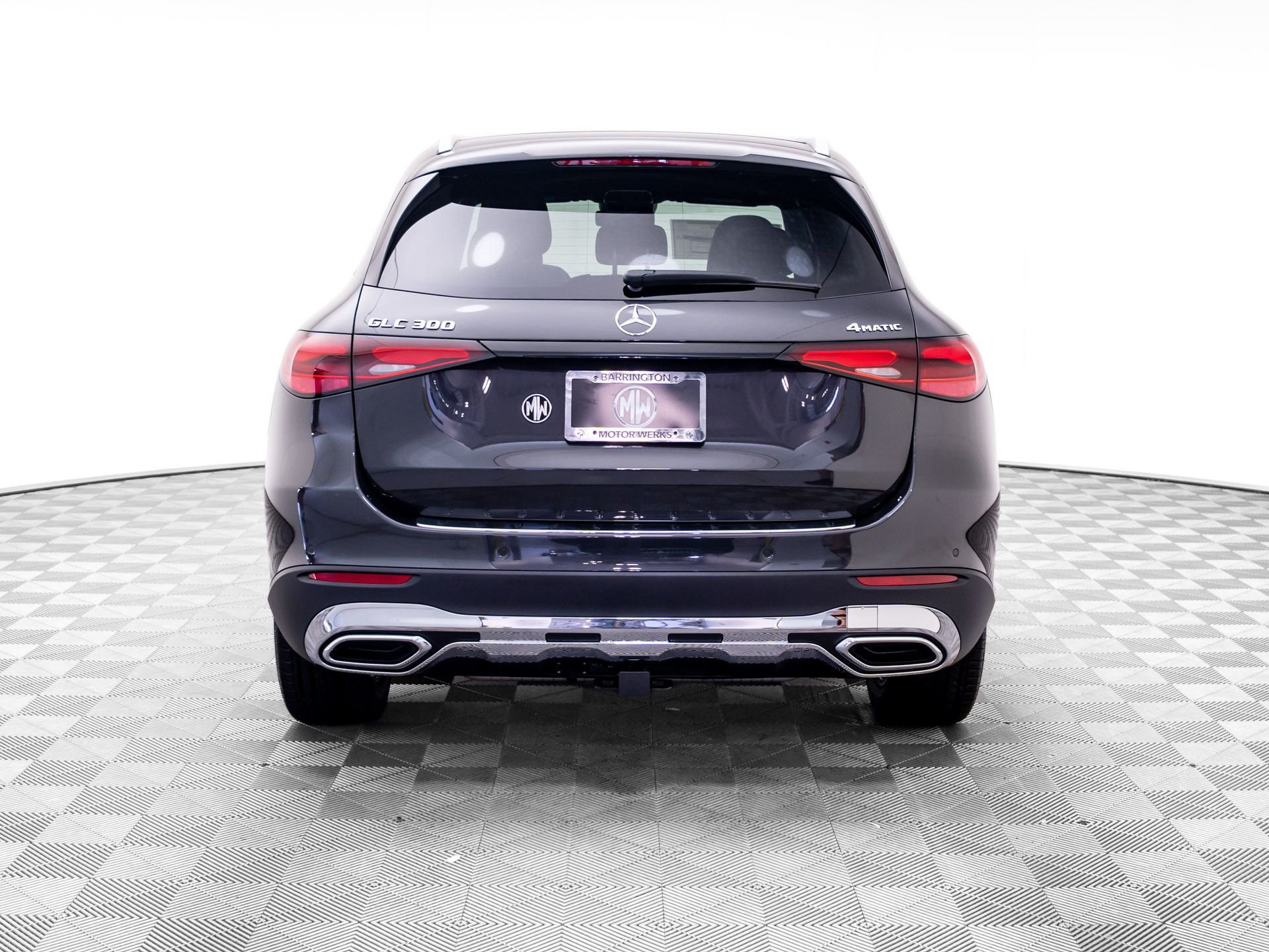 New 2027 Graphite Grey Metallic Mercedes-Benz GLC 300 image 4
