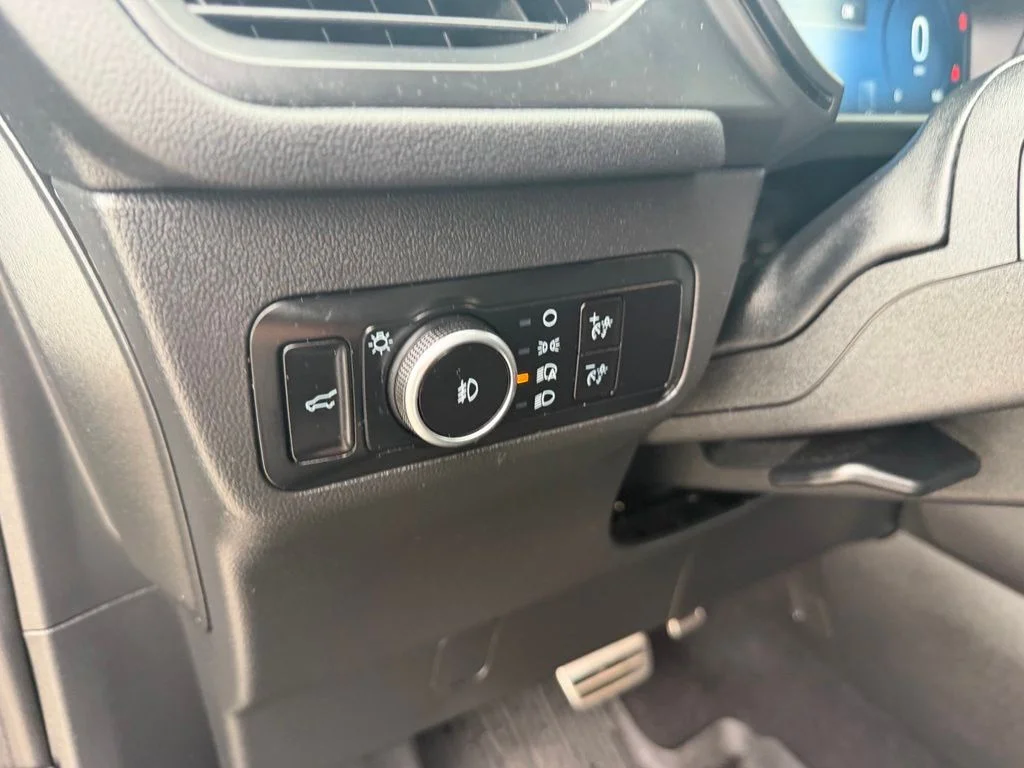 Used 2023 Gray Ford ST-Line Elite image 15