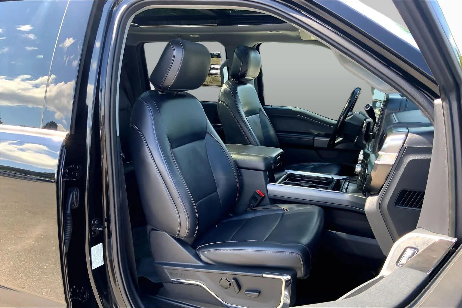Certified Used 2024 Agate Black Ford LARIAT image 8