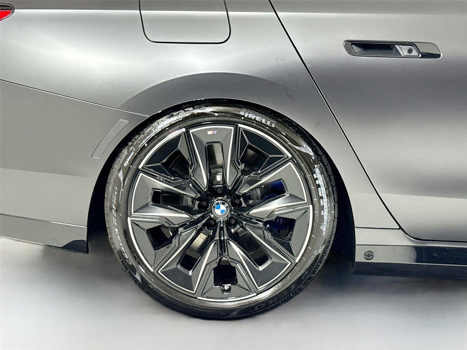 Used 2025 Frozen Deep Grey BMW 760i xDrive | Rear TV | Frozen Paint | B&W Sound System image 39