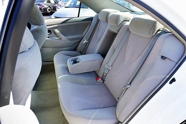 Used 2011 White Toyota LE image 14