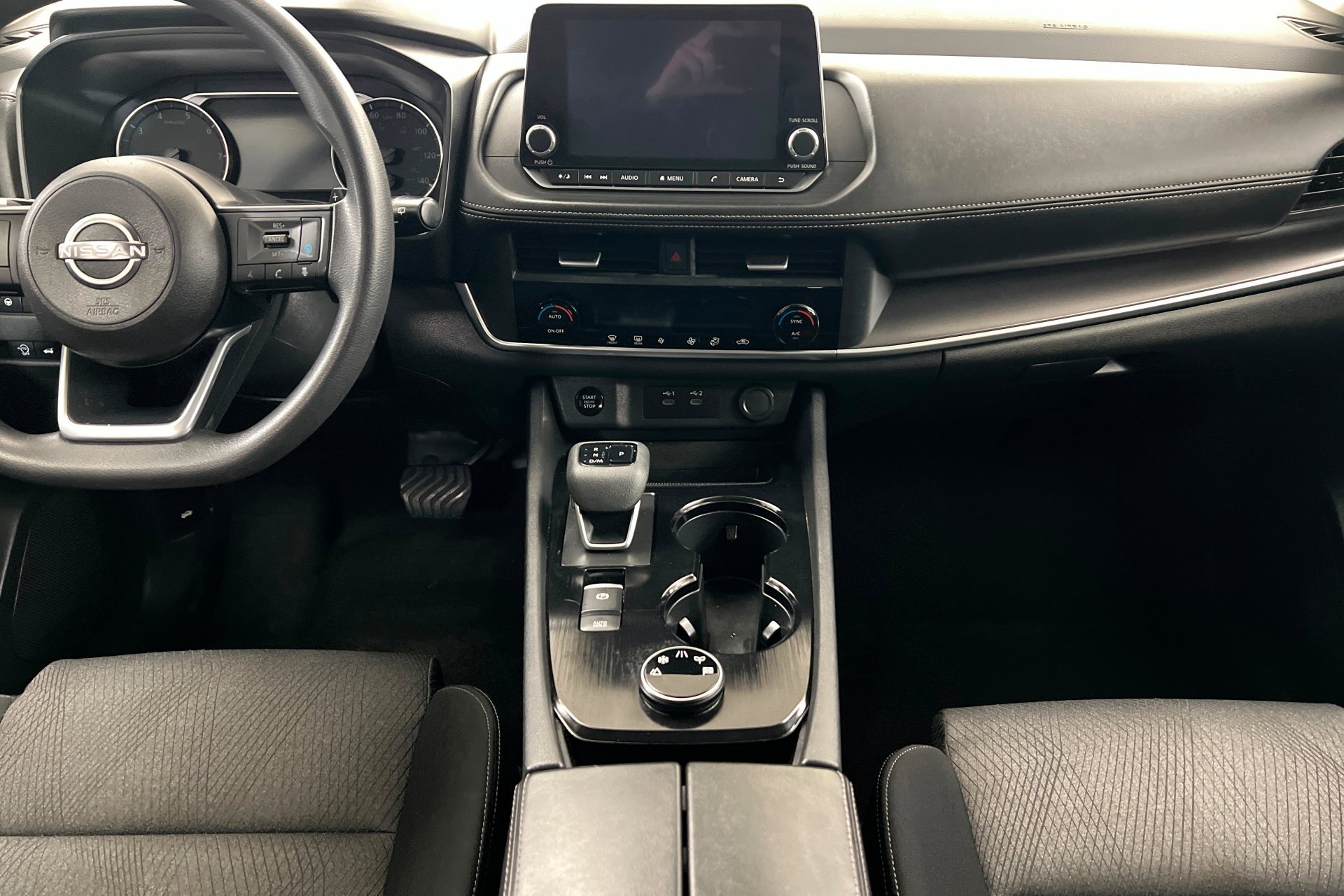 2024 Nissan Rogue SV - Photo 14