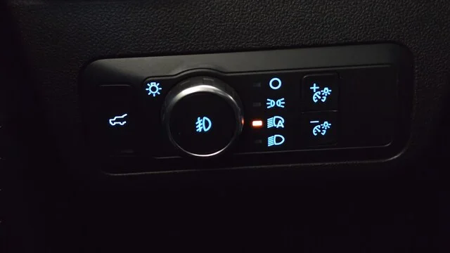 Used 2022 Blue Metallic Ford Outer Banks image 13