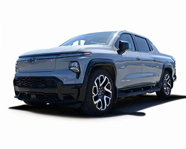 2025 Chevrolet Silverado EV RST Max Range's photo