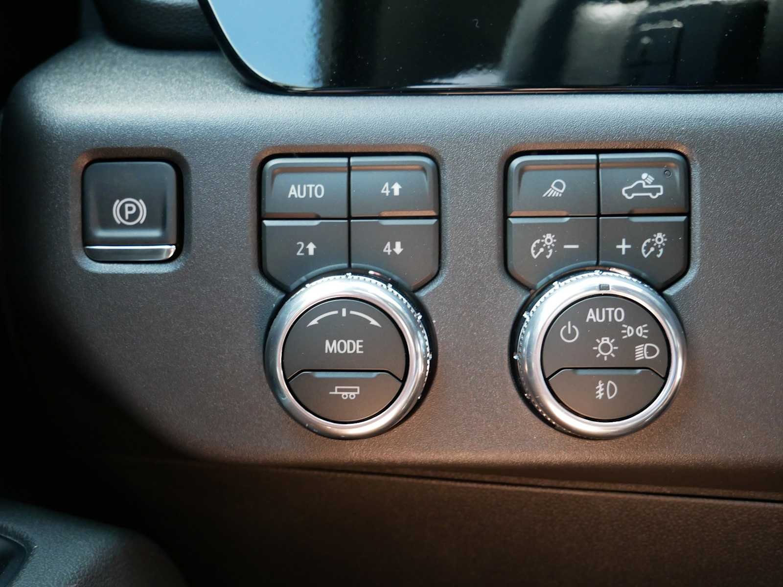 2026 GMC Sierra 1500 SLT - Photo 23