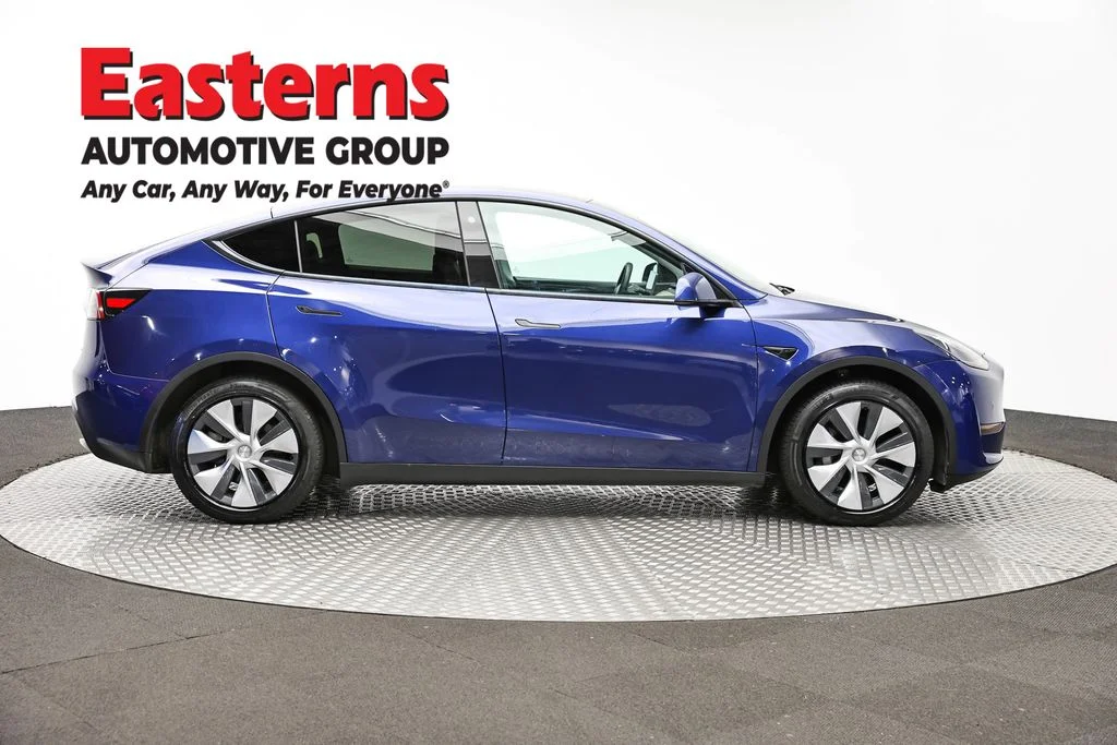 Used 2022 Blue Tesla Long Range image 4
