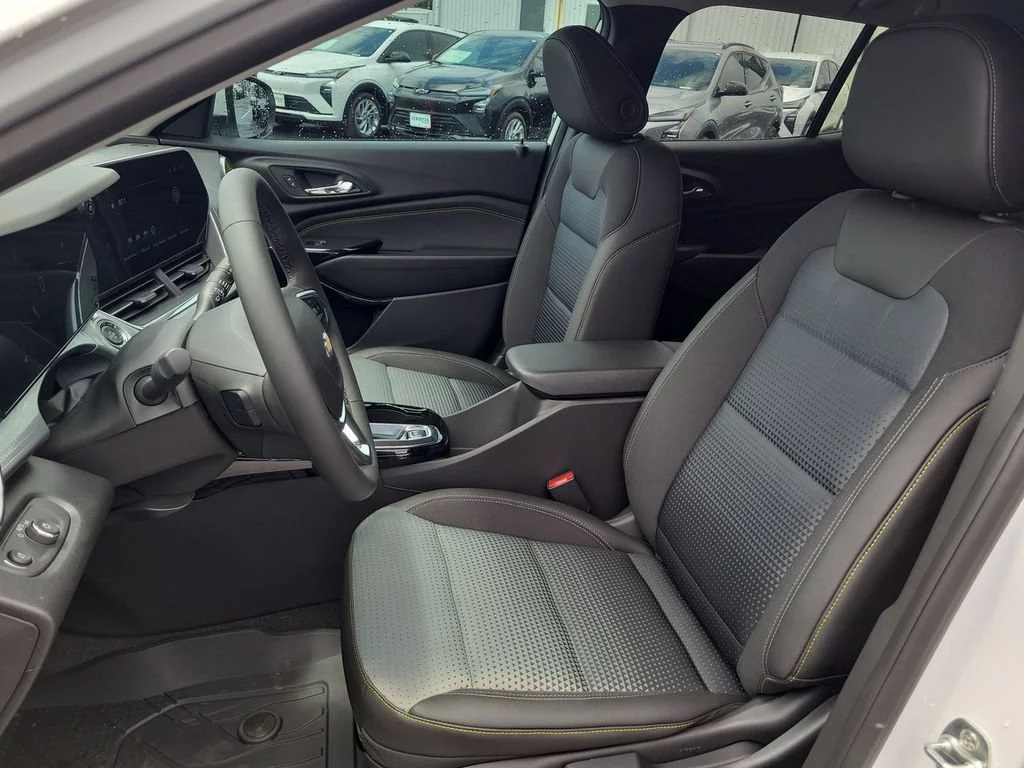 New 2026 Summit White Chevrolet LT image 18