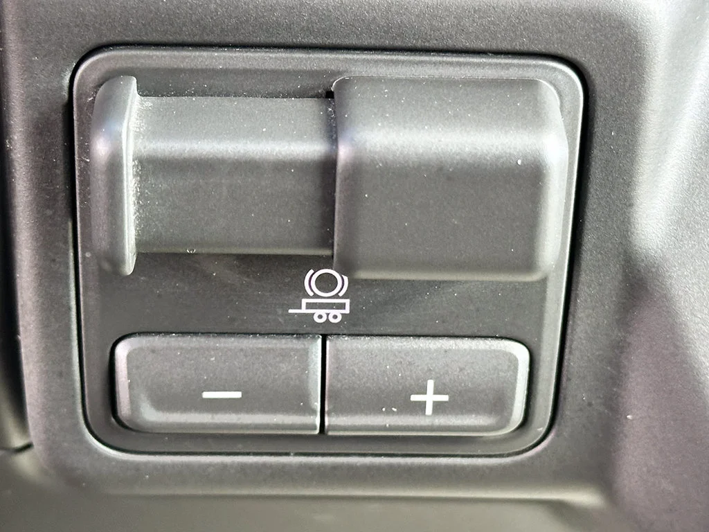 Used 2026 Summit White Chevrolet Custom image 24