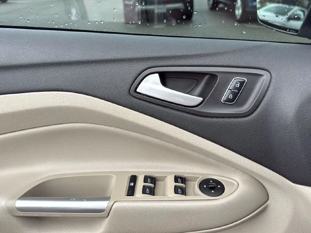 Used 2016 White Ford SE image 23