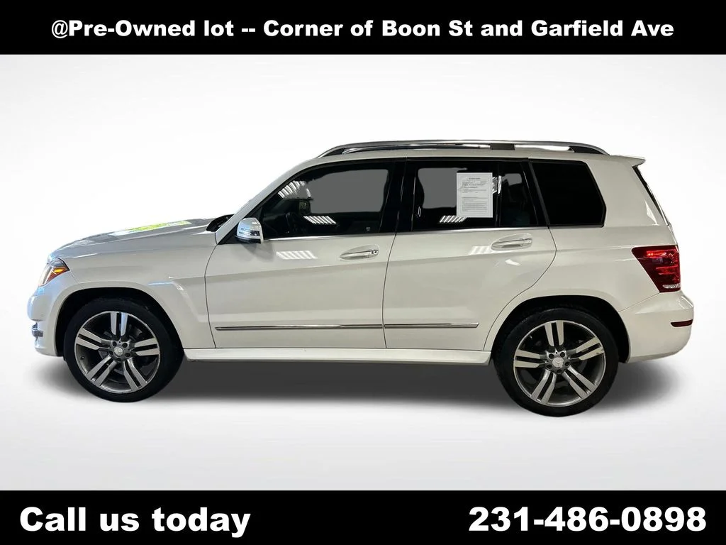 Used 2014  Mercedes-Benz GLK 350 image 2