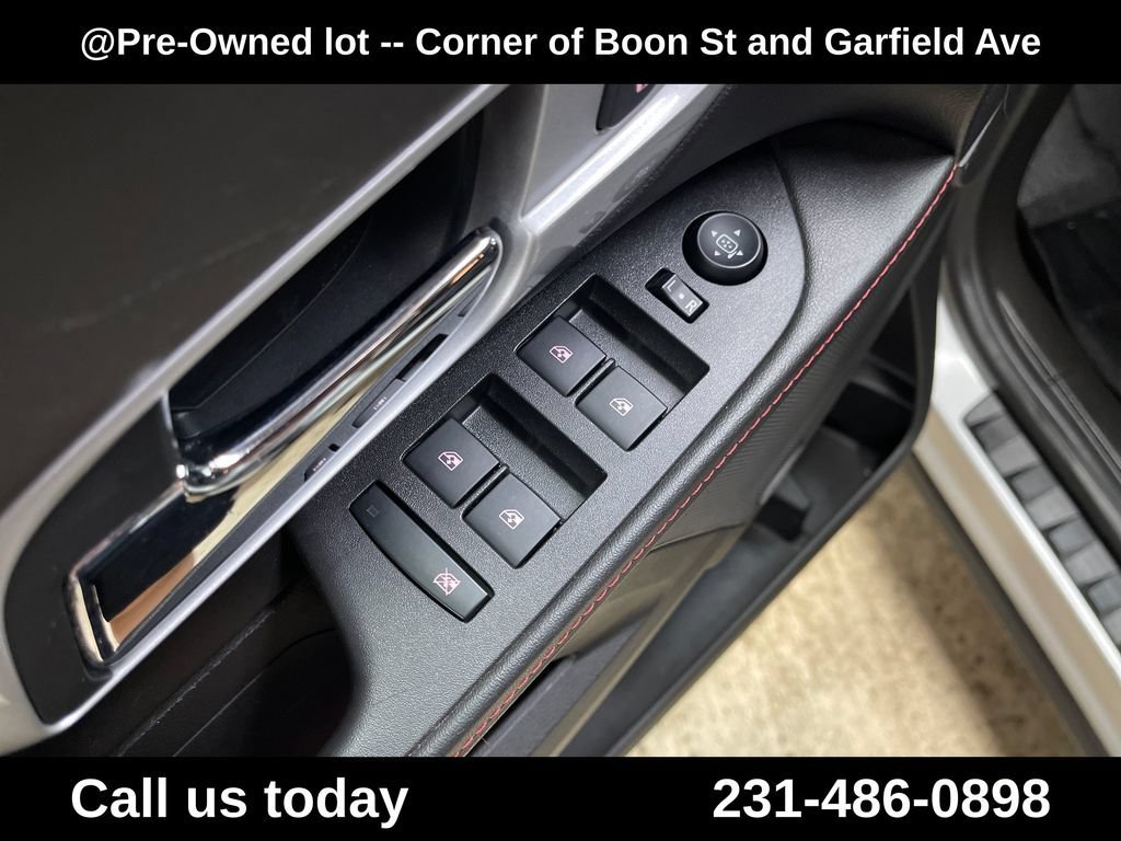 Used 2014 Quicksilver Metallic GMC SLT image 17