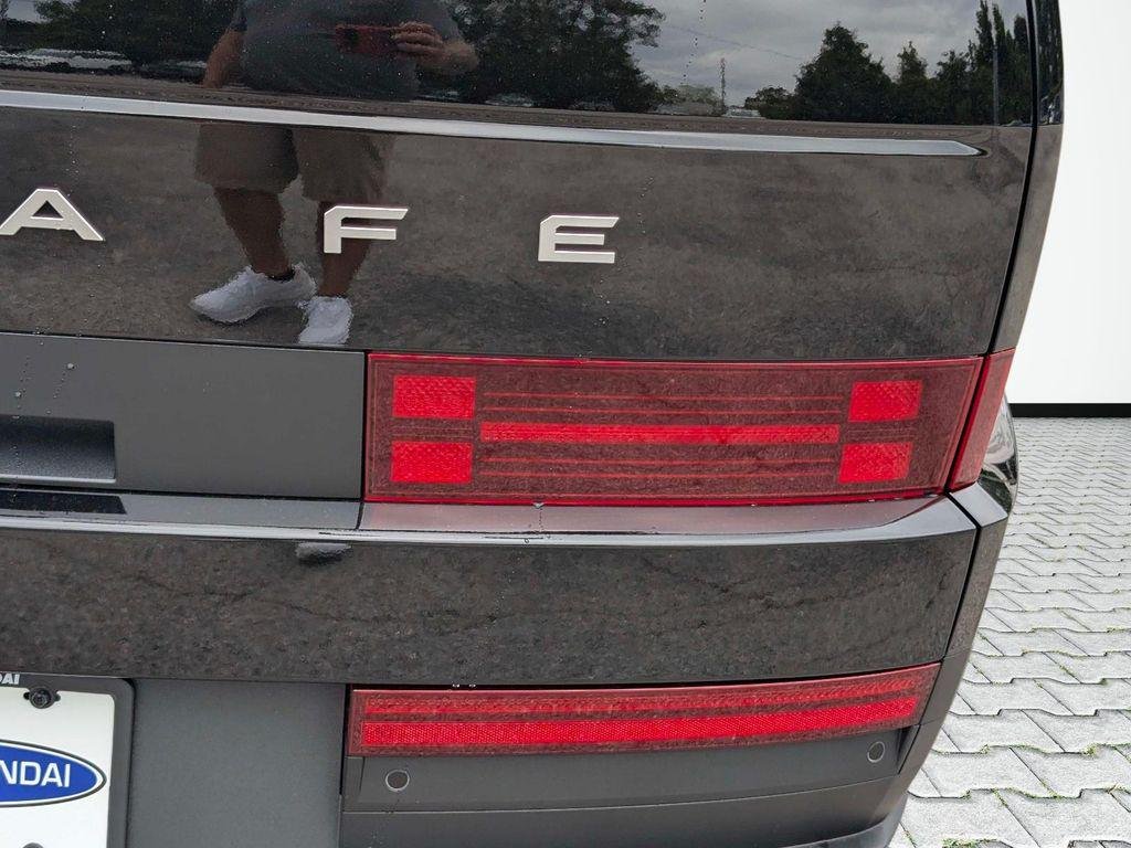New 2026 Black Hyundai SE FWD image 9