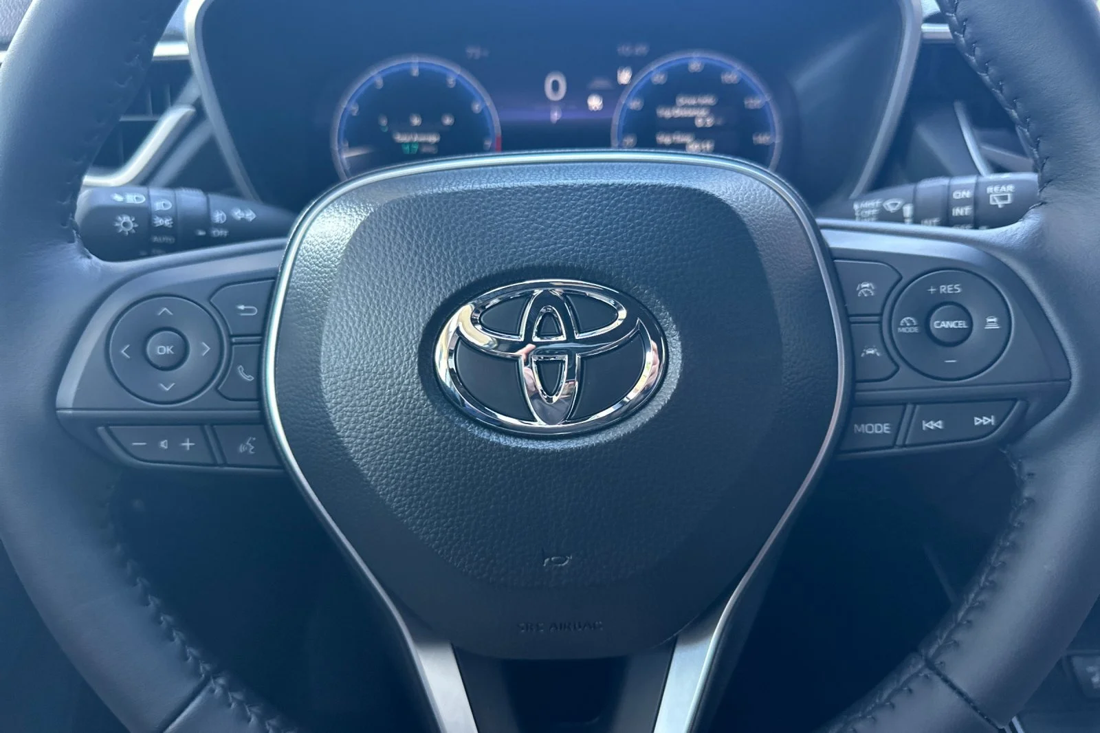 New 2026 Silver Toyota XLE image 28
