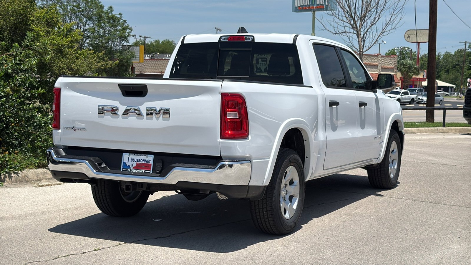 New 2026 Bright White Clear-Coat Exterior Paint RAM Lone Star image 5
