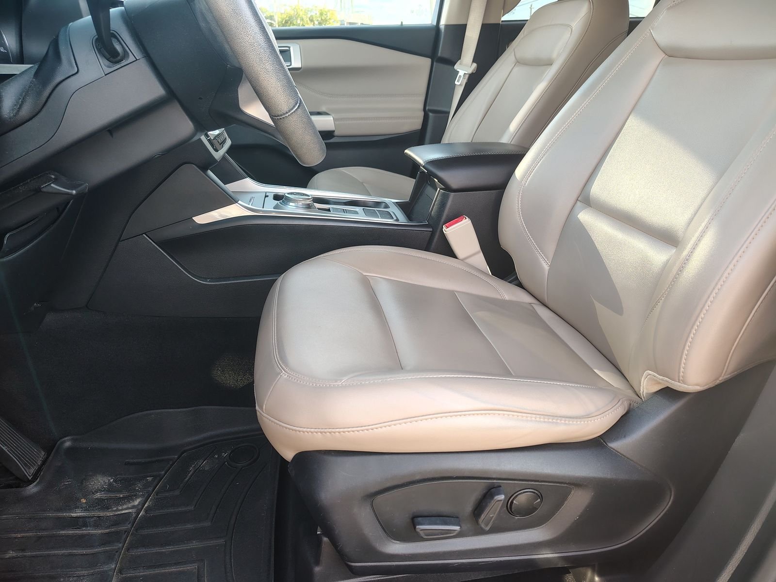 Used 2022 Burgundy Velvet Tinted Clearcoat Ford XLT image 17