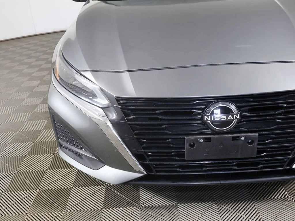 Used 2023 Gray Nissan 2.5 SV image 14