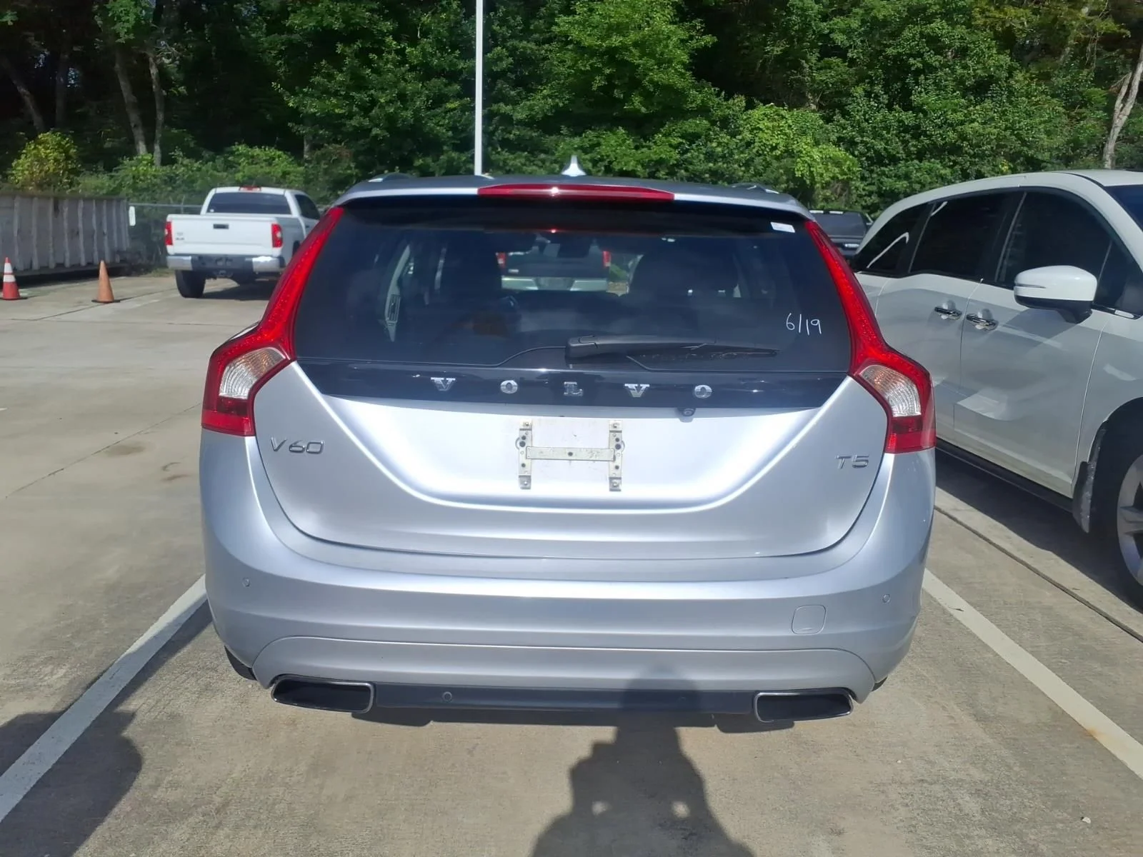 Used 2015 Silver Volvo T5 Premier image 6