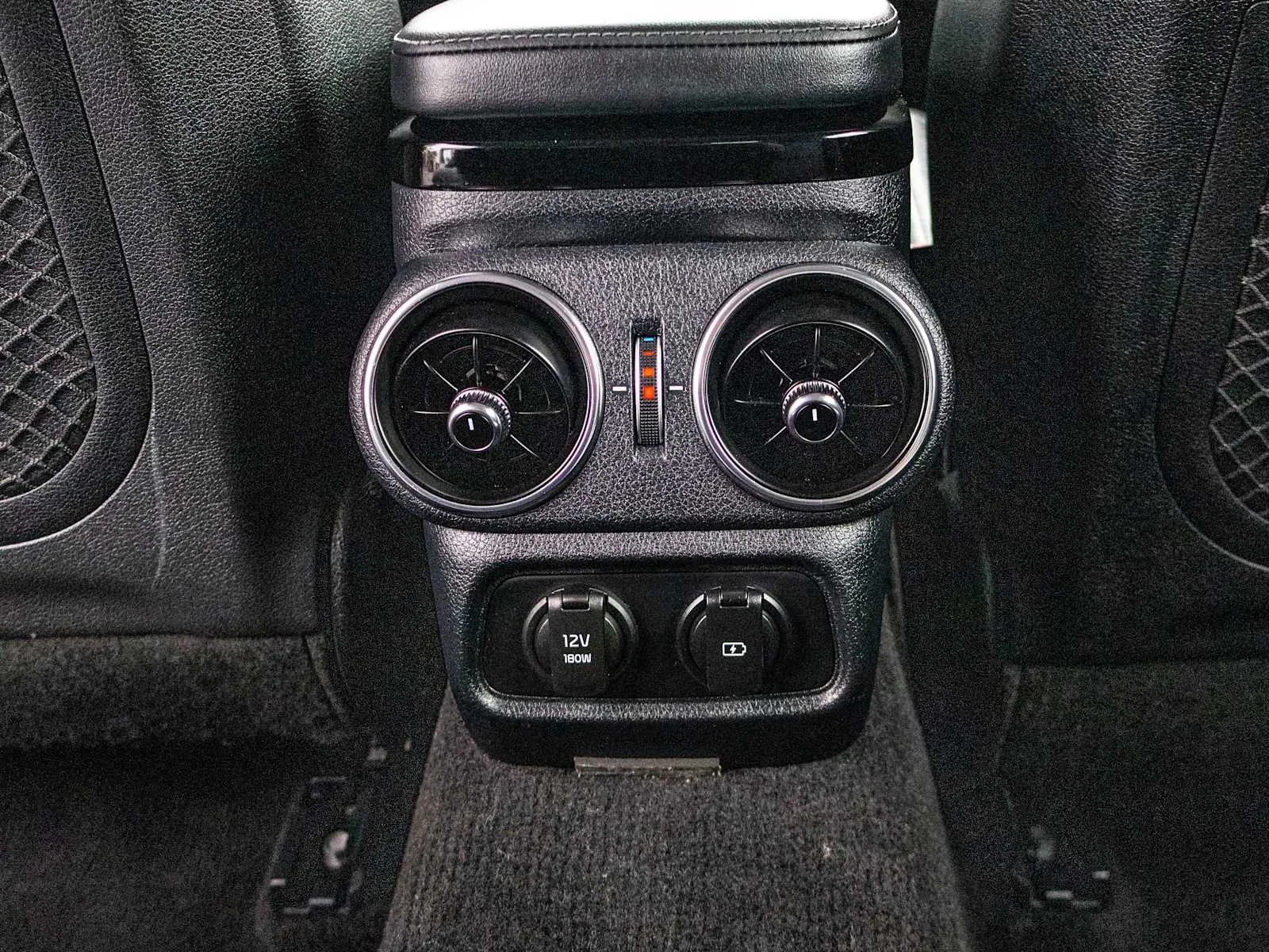 Used 2019 Red Kia Base image 28