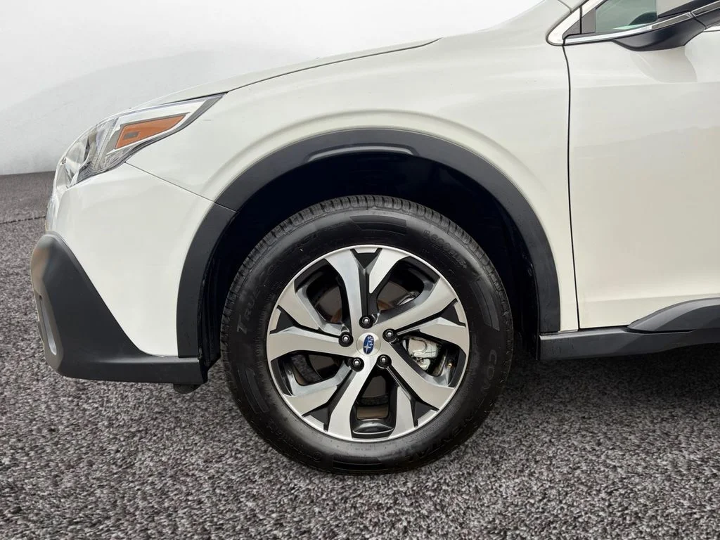 Used 2021 White Subaru Limited image 9