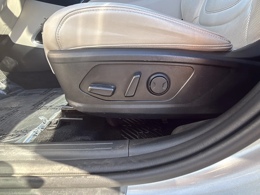 Used 2023 Silver Hyundai Limited image 18