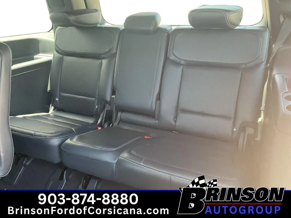 New 2027 Glacier Gray Metallic Tri-Coat Ford Platinum image 6
