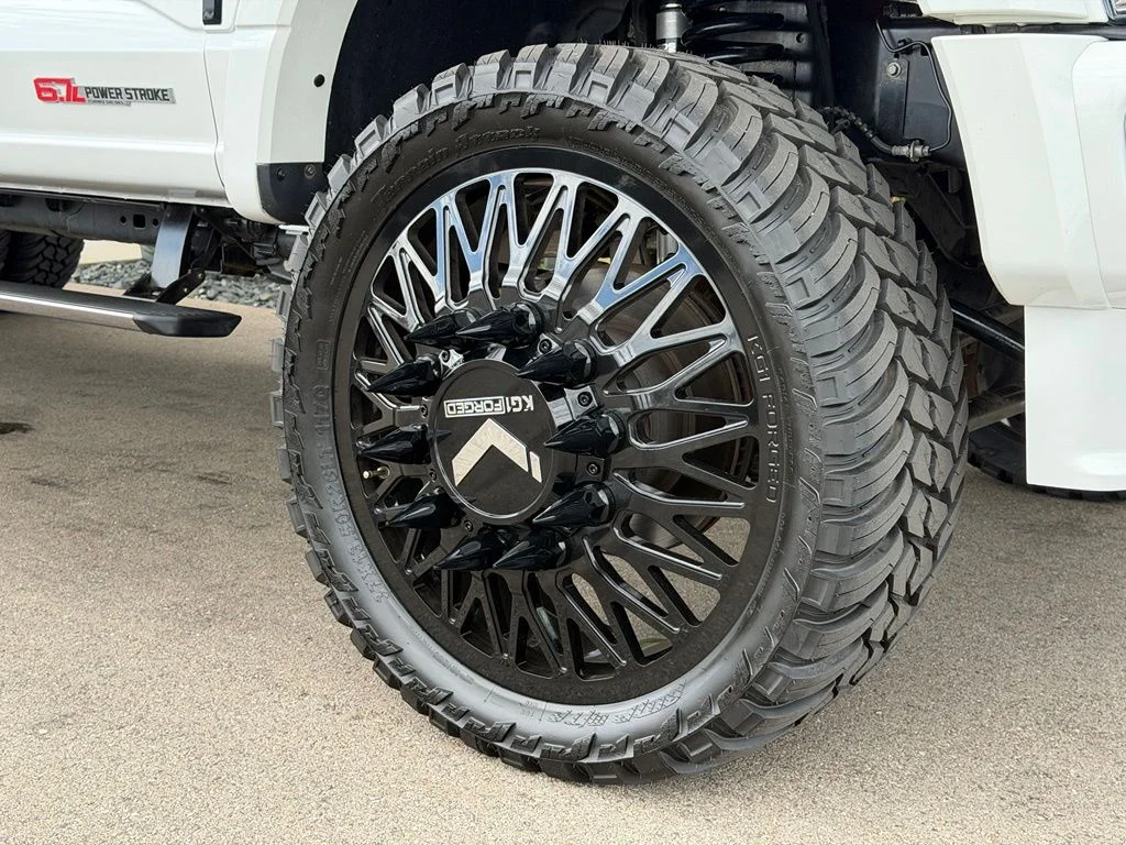 Used 2025 White Ford Platinum image 25