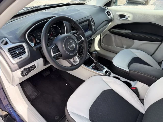 Used 2019 Blue Jeep Latitude image 25