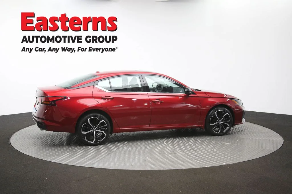 Used 2023 Red Nissan 2.5 SR image 44
