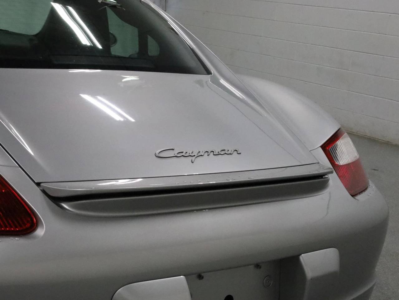 Used 2008 Arctic Silver Metallic Porsche Cayman image 8