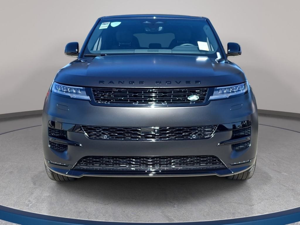 New 2026 Santorini Black LAND ROVER Dynamic SE image 2