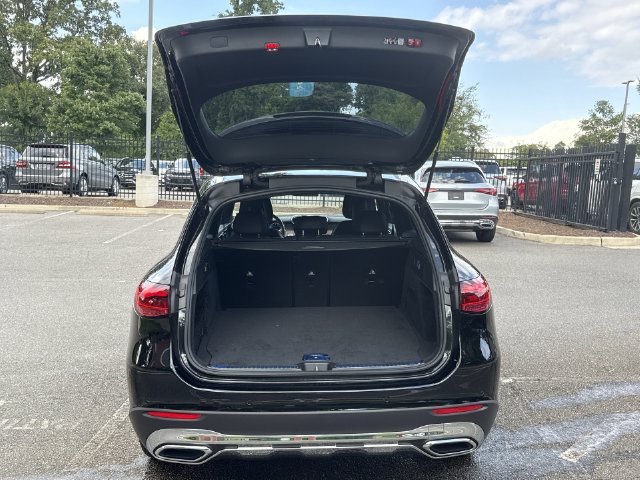 Used 2026 Black Mercedes-Benz GLC 300 image 24