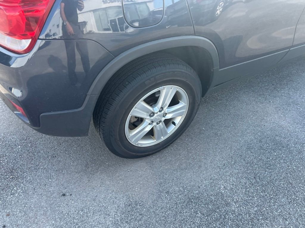 Used 2019 Storm Blue Metallic Chevrolet LT image 8
