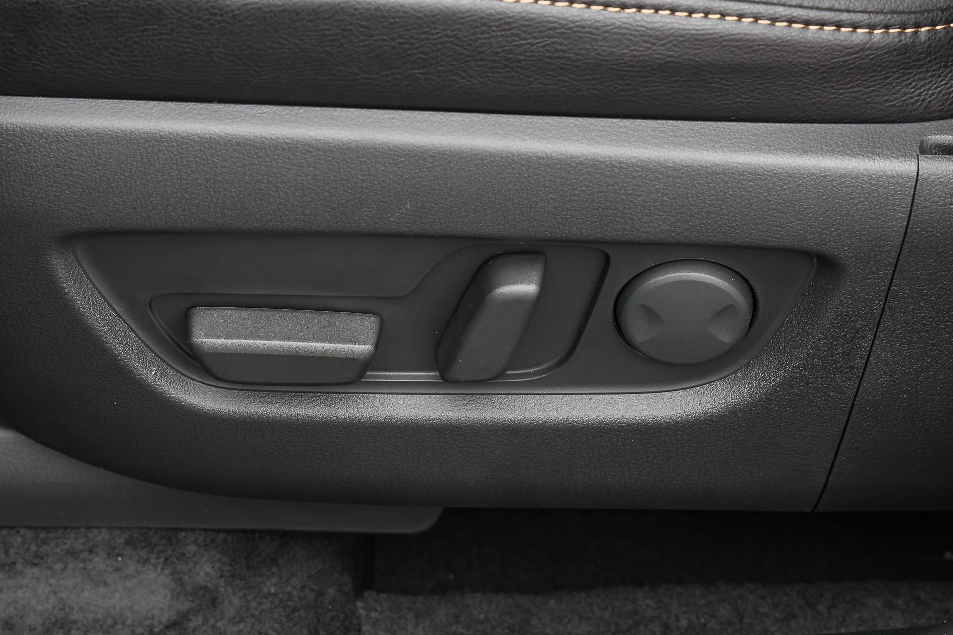 2026 Mazda CX-70 Preferred Package - Photo 10