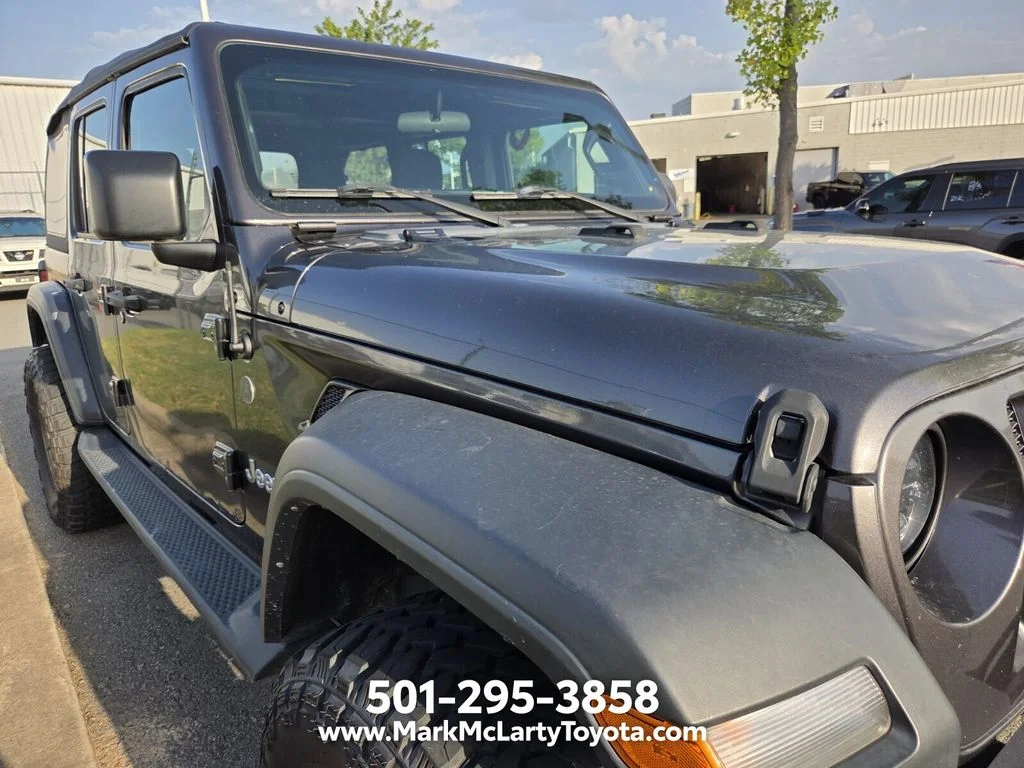 Used 2018 Gray Jeep Unlimited Sport image 8