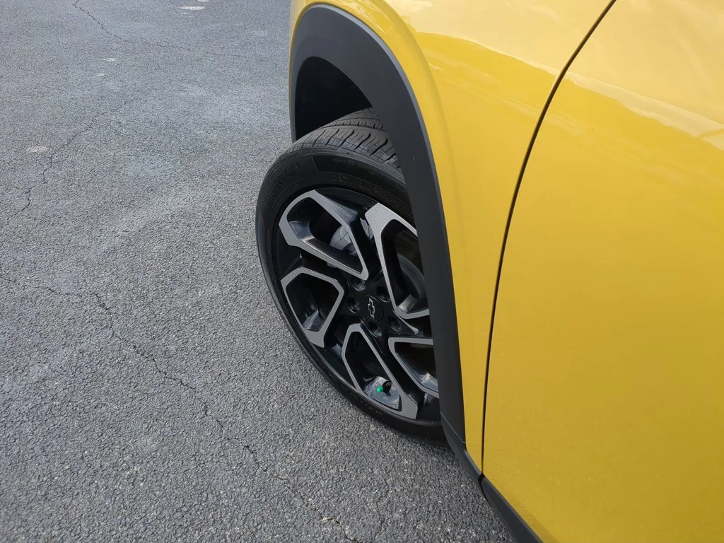 Used 2025 Nitro Yellow Metallic Chevrolet 2RS image 9