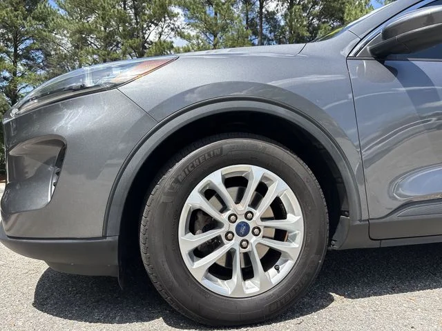 Used 2021 Gray Ford SE image 10