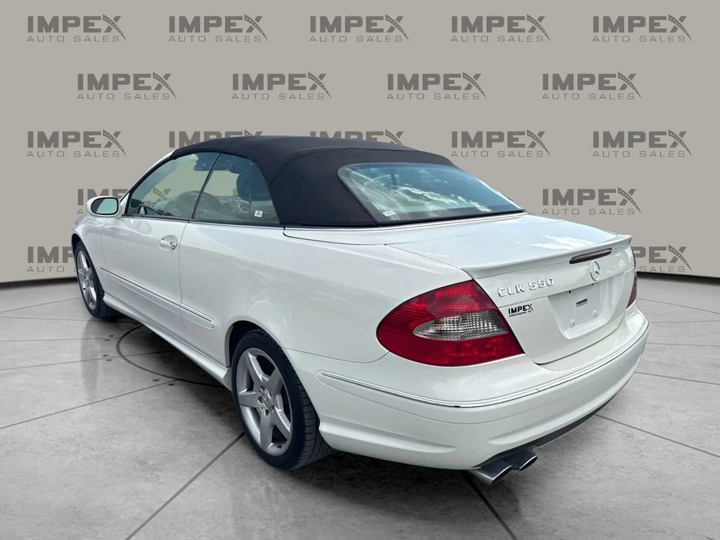 Used 2007 White Mercedes-Benz CLK 550 image 3
