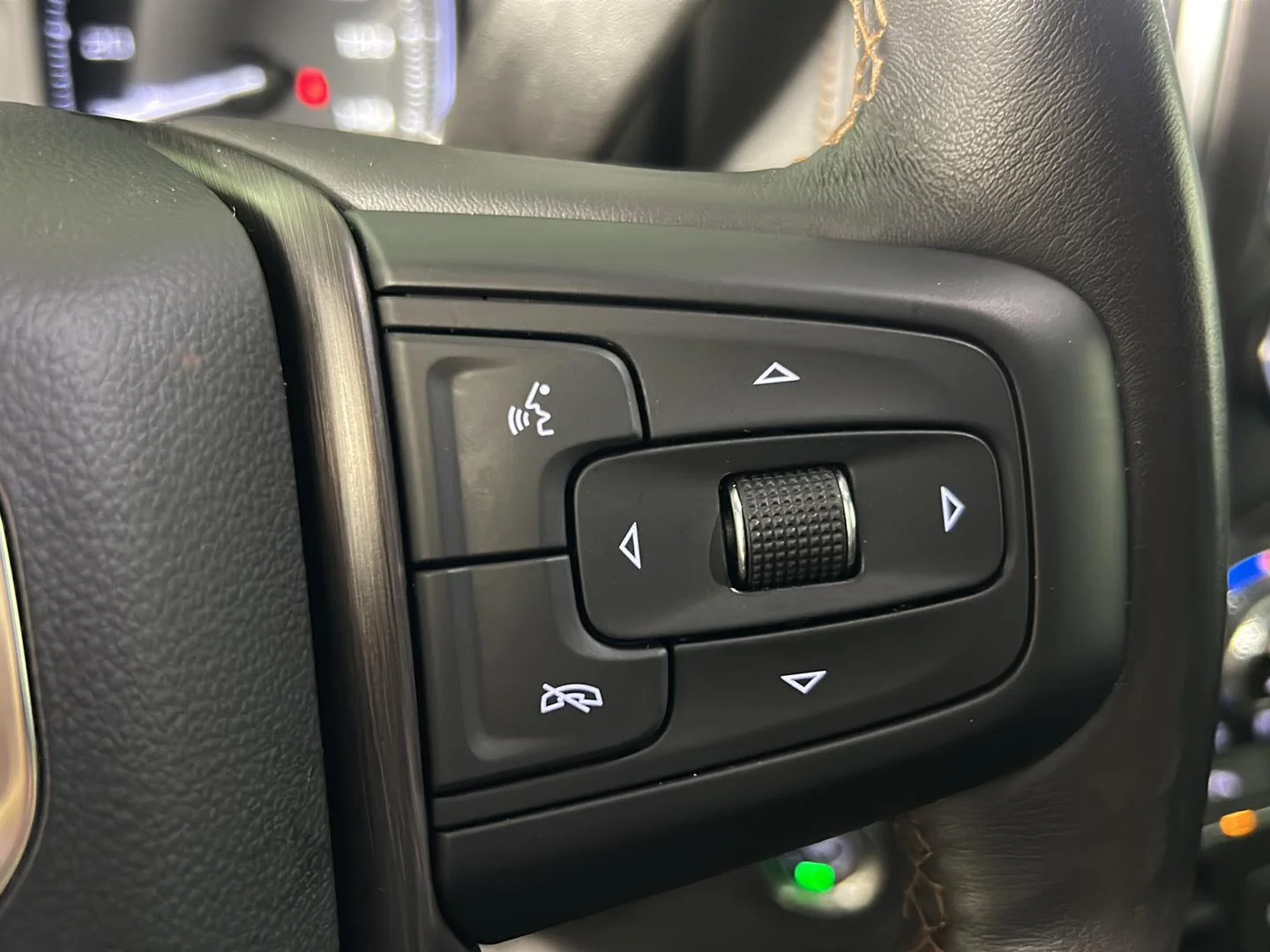 Used 2022 Onyx Black GMC AT4 image 26