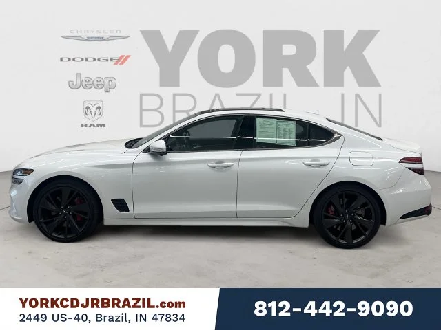 Used 2023 White Genesis 3.3T image 2