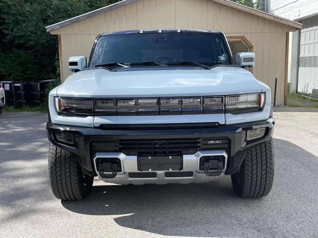 Used 2025 Blue GMC 2X image 8