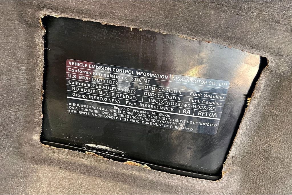 Used 2018 Blue Nissan S image 34