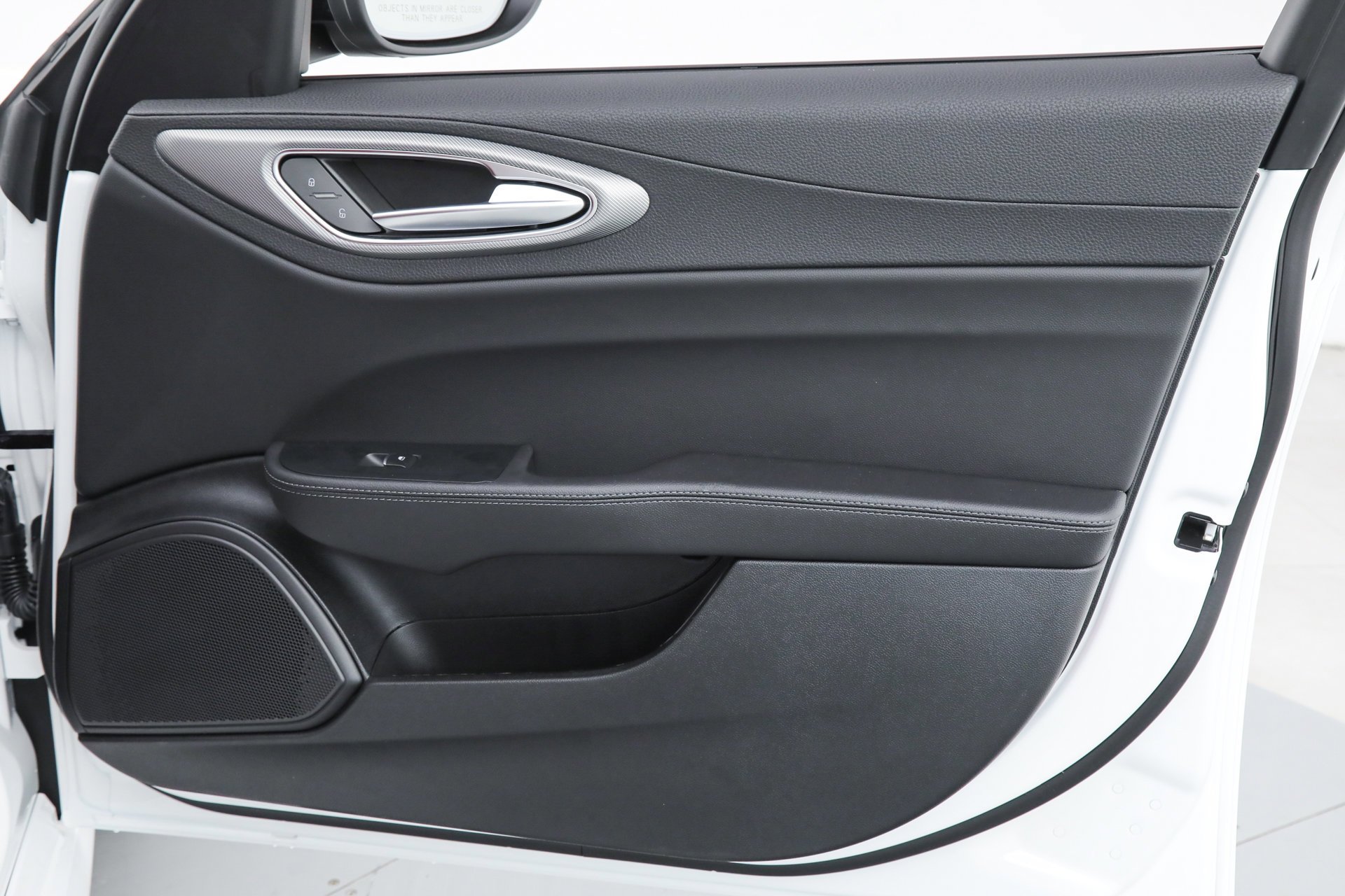 2025 Alfa Romeo Giulia Base - Photo 12
