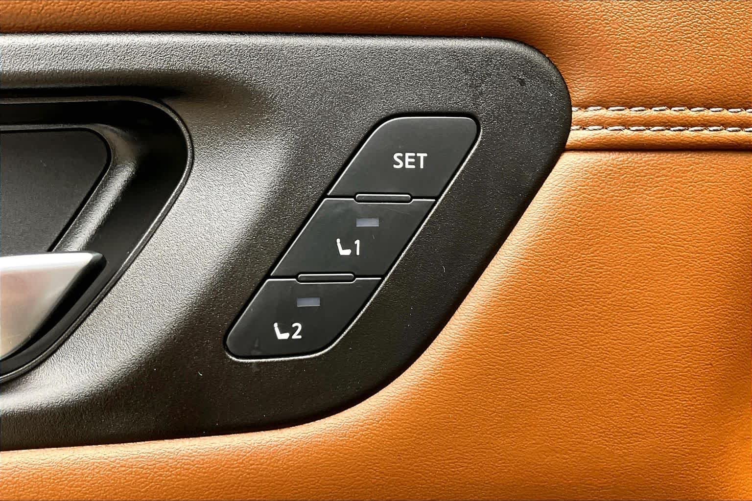 Used 2022 Boulder Gray Pearl Nissan Platinum image 35