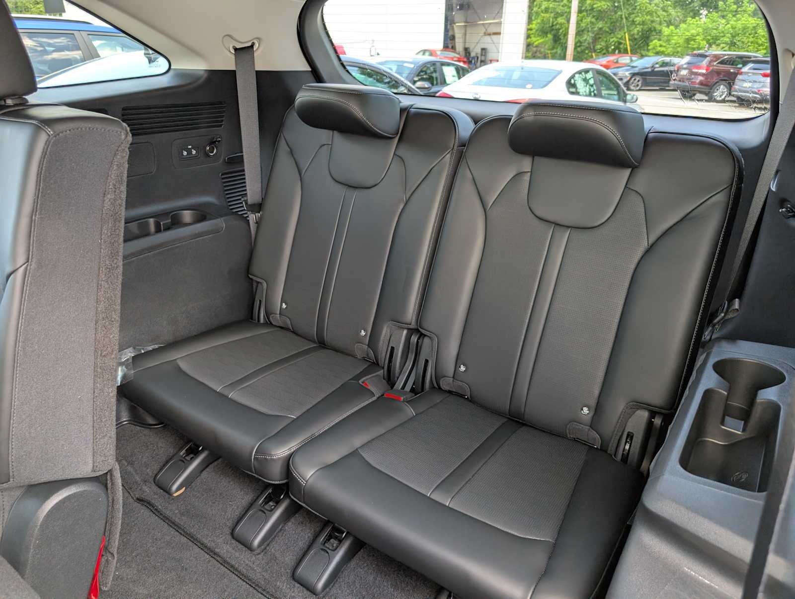 New 2026 Ivory Silver Kia S image 16