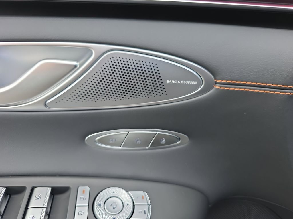 2026 GENESIS GV70 Sport Advanced - Photo 21