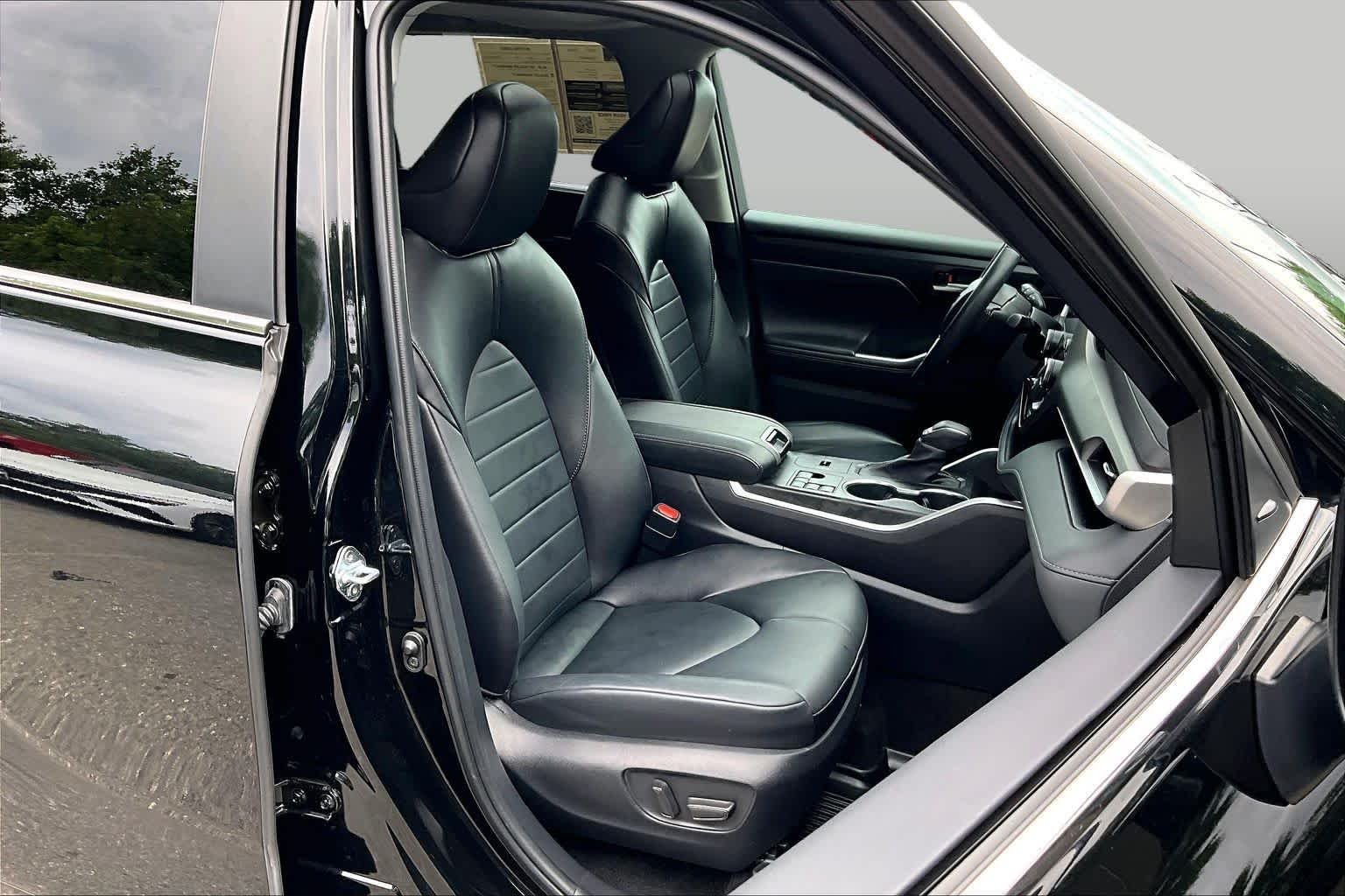 Used 2023 Midnight Black Metallic Toyota Hybrid XLE image 8